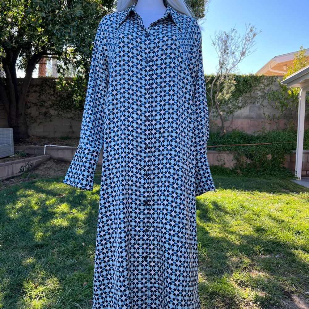 Dress - Picture 2 of 5